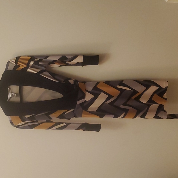DVF wrap 4 dresse bundle - Picture 2 of 4